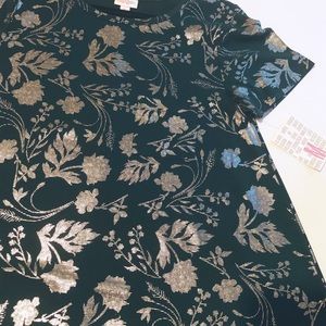 NWT Elegant LuLaRoe Carly